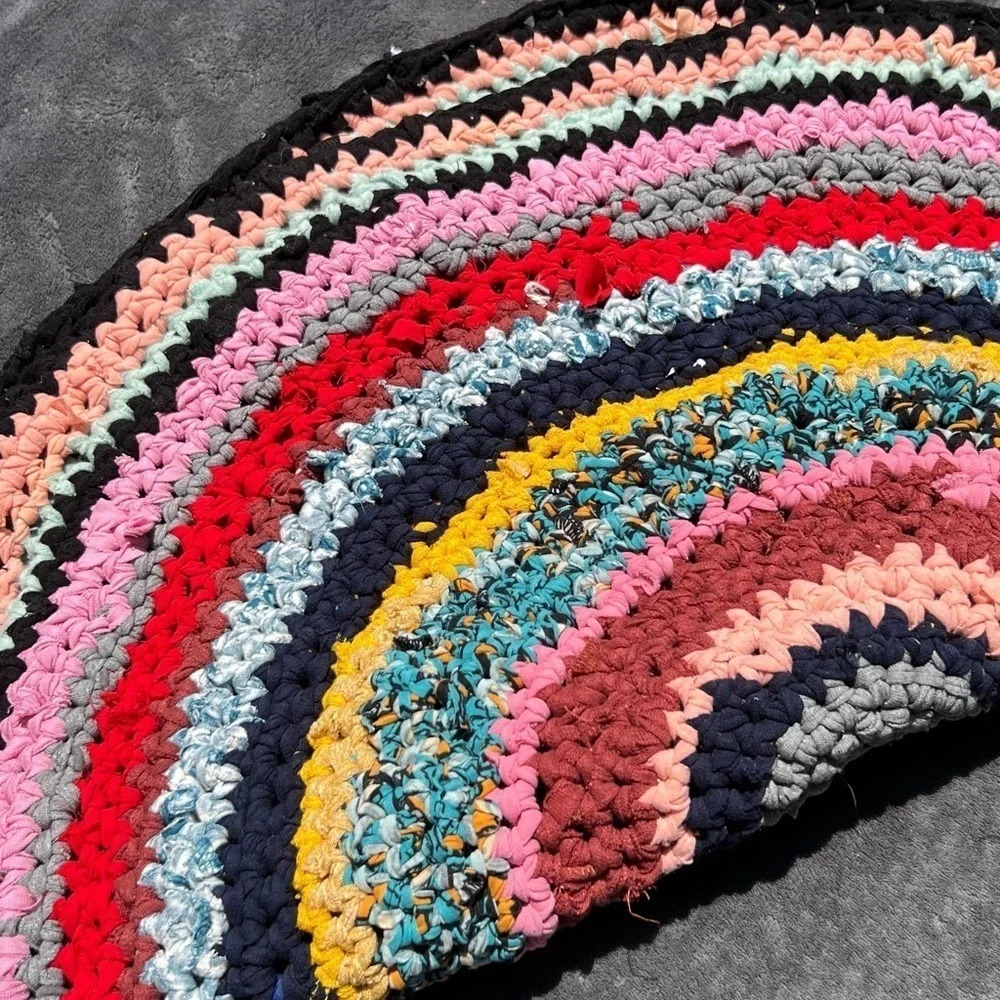 HAND made crochet recycled upcycle bohemian round floor mat Sz 30" - Picture 7 of 9